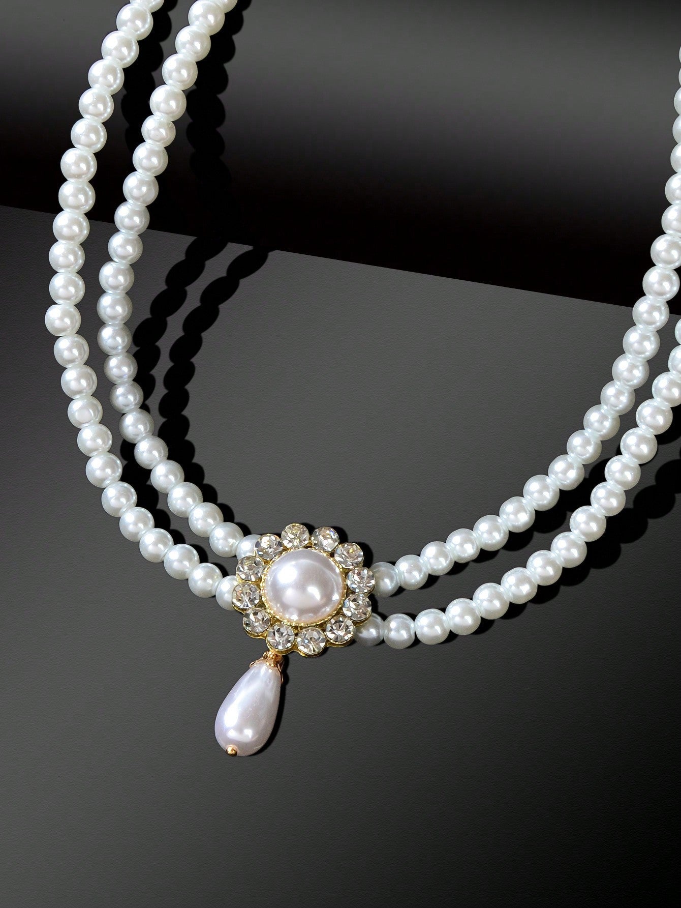 Elegant Double-Layered White Pearl Necklace Classic Jewelry